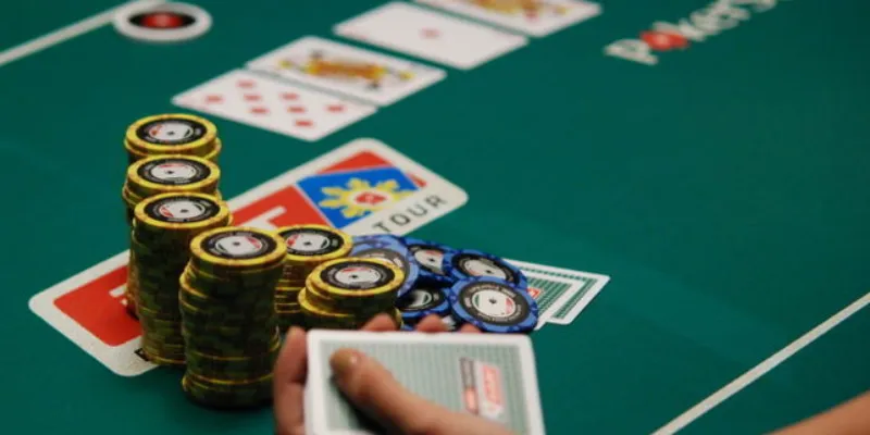 Cách chơi Omaha Poker 789Bet – Kinh nghiệm thực chiến từ cao thủ 4 Cách chơi Omaha Poker như thế nào để tăng cơ hội thắng?