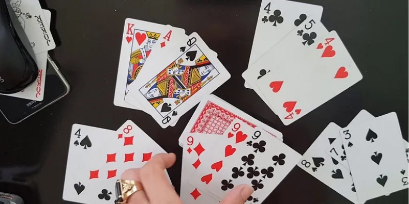 Mẹo chơi ba cây - Những chiến thuật cao thủ thường dùng 4 Có nên tố tiền lớn ngay từ đầu khi chơi ba cây không?